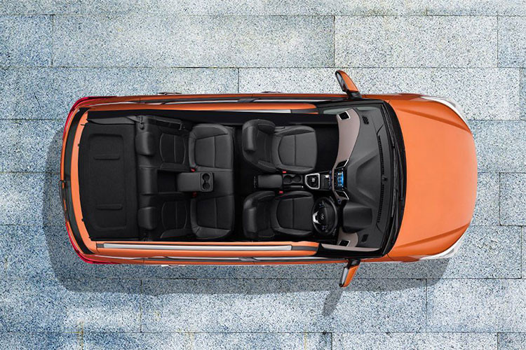 Xe được trang bị an toàn với phiên bản thấp nhất bao gồm 2 túi khí trước và đi kèm hệ thống chống bó cứng phanh ABS tiêu chuẩn. Bản cao cấp, mẫu crossover này sẽ có thêm 6 túi khí, hệ thống cân bằng điện tử, hỗ trợ khởi hành ngang dốc, cảm biến đỗ xe phía sau và camera lùi.