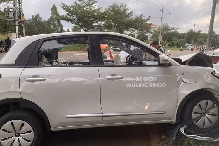 Wuling Bingo dau tien tai Viet Nam gap nan 