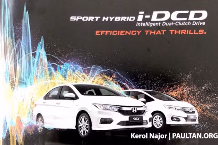 Sau những hình ảnh rò rỉ từ catalogue thời gian qua, đặc biệt là thị trường Nhật Bản mới đây. Vừa qua mẫu sedan cỡ B Honda City Hybrid 2017 mới đã chính thức ra mắt Đông Nam Á nói chung và Malaysia nói riêng. Như vậy, Honda City Hybrid 2017 sẽ được định vị giữa bản E và V của dòng City tại thị trường này.