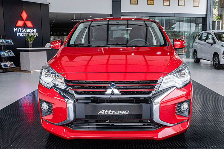 Sự xuất hiện của Mitsubishi Attrage với doanh số lên đến hơn 1.000 xe trong bảng xếp hạng tháng 5 tiếp tục là một sự bất ngờ lớn. Kể từ khi ra mắt thị trường, đây là lần thứ hai Mitsubishi Attrage có mặt trong bản danh sách này. Có thể, việc ra mắt thêm phiên bản cao cấp, kết hợp chính sách gia hạn 50% phí trước bạ của Mitsubishi đã thu hút sự chú ý của nhóm khách hàng yêu thích thương hiệu Mitsubishi.