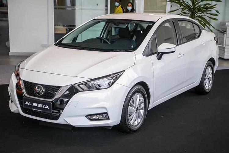 Nissan Almera moi chi tu 416 trieu dong tai Viet Nam