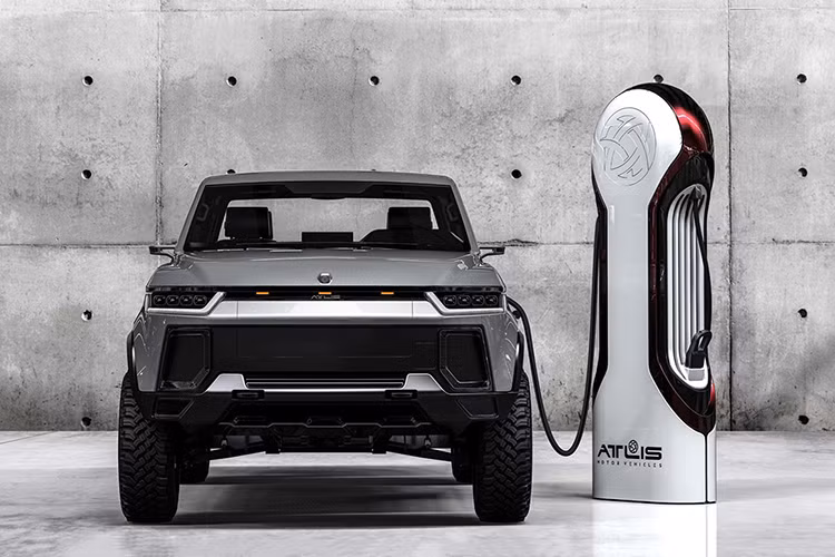 Đương nhiên tất cả những thông tin số liệu ở trên đều chỉ là trên mặt giấy tờ và theo lời khẳng định của nhà sản xuất mà thôi. Hiện tại, Atlis đang nhận đơn đặt hàng trước cho mẫu xe tải chạy điện trong khi vẫn đang kêu gọi vốn đầu tư, và họ có mục tiêu đưa XT ra thị trường vào năm 2020 với một mức giá khởi điểm khoảng 45.000 USD (khoảng 1 tỷ đồng).