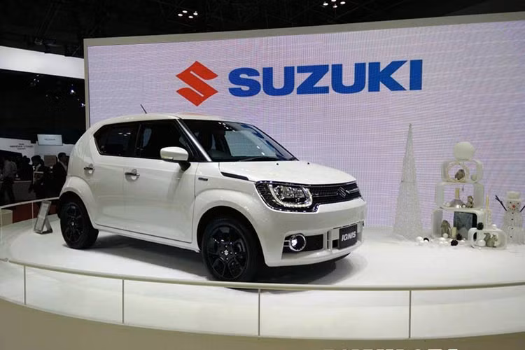 Tại thị trường Indonesia cũng như một số nước Đông Nam, Á, Suzuki Ignis 2017 sẽ được chia thành 3 phiên bản trang bị bao gồm; GL MT, GX MT và GX AT. Giá bán của xe dao động từ 139,5 - 169,5 triệu Rupiah (tương đương 238 - 289 triệu đồng).