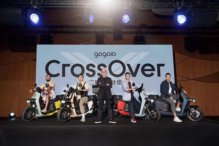 Hãng xe máy điện nổi tiếng tới từ Đài Loan vừa công bố xe máy điện Gogoro CrossOver 2023 mới - một chiếc tay ga điện mà họ mệnh danh là "chiếc SUV 2 bánh đầu tiên".