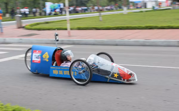 Sinh vien Viet Nam do xe may chay duoc 1.000 km/lit xang-Hinh-2