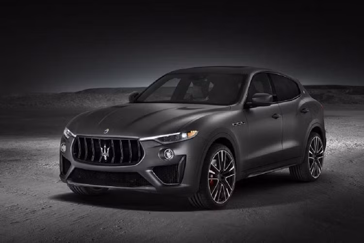 Hãng xe sang Maserati đã chọn triển lãm New York Auto Show 2018 để ra mắt toàn cầu mẫu xe mới Maserati Levante Trofeo 2019, không chỉ là phiên bản đỉnh nhất của dòng Levante mà đây còn là một trong những mẫu xe mạnh và nhanh nhất mà Maserati từng sản xuất.