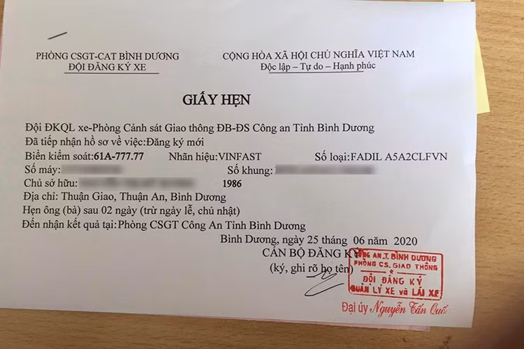 Nhiều trường hợp các mẫu xe có biển ngũ quý có thể được bán lại với giá cao gấp 3 gấp 4 lần so với niêm yết. Giống như chiếc Ford Ranger Wildtrak biển số ngũ quý 5 rao bán giá tới 3 tỷ tại Sài Gòn. Tuy nhiên, hiện chủ xe VinFast Fadil độc nhất Việt Nam chưa có ý định sang nhượng lại chiếc xe biển đẹp này.