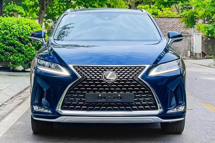 Dù Lexus RX 350 2022 đã qua sử dụng và giá trị xe giảm đáng kể, tuy nhiên đây vẫn là một lựa chọn hấp dẫn đối với những khách hàng đang tìm kiếm một mẫu xe crossover hạng sang thương hiệu Nhật Bản với mức giá hợp lý và có độ bền cao.