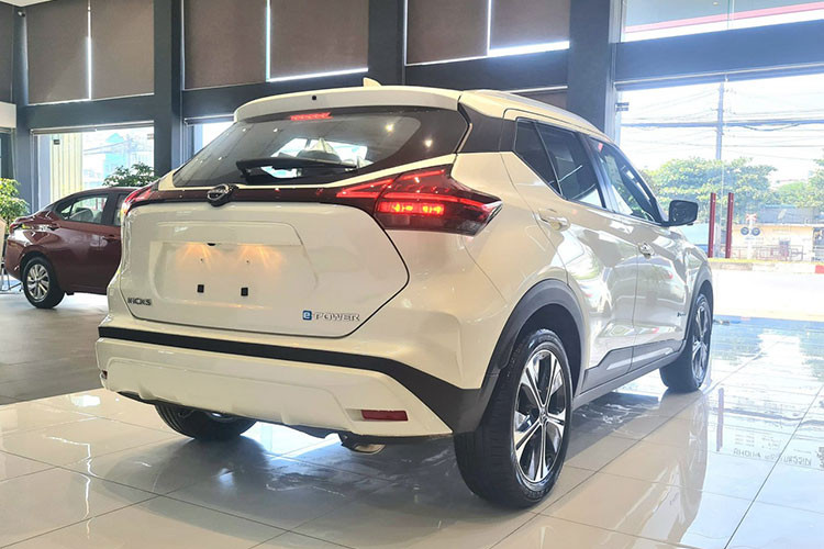 Gia xe Nissan Kicks cham day moi, dang giam toi 259 trieu dong-Hinh-3