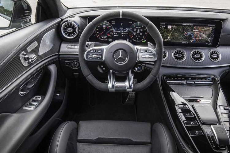 Electric Auxiliary Compressor giúp làm mát các bộ tăng áp nhanh hơn ở các vòng tua máy từ thấp đến trung bình. Máy nén này có thể đạt tốc độ 7.000 vòng/phút trong chưa đầy 1/3 giây.