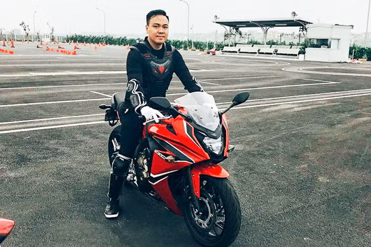 Mẫu xe môtô thể thao Honda CBR650F thuộc dòng Sport-Touring tầm trung rất có thể sẽ được phân phối chính hãng tại Việt Nam. Mới đây, những hình ảnh chạy thử của mẫu xe này đã được xuất hiện trên mạng xã hội. Trước đây nó cũng từng được xuất hiện tại một số sự kiện của Honda Việt Nam nhưng chỉ ở dạng trưng bày.