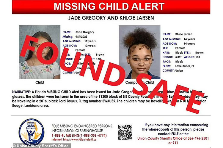 Be gai 12 tuoi lay trom Ford Taurus cua bo di gap ban tren mang-Hinh-2