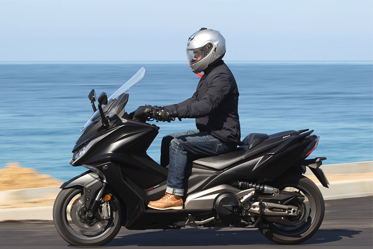 Với thiết kế hiện đại và được trang bị nhiều công nghệ, thương hiệu xe máy Kymco đang kỳ vọng mẫu xe tay ga phân khối lớn này sẽ phát triển mạnh tại thị trường Châu Âu và cả Châu Á trong thời gian tới. Theo hãng xe máy Đài Loan, xe sẽ có mặt tại Việt nam vào tháng 5/2018 tới đây.