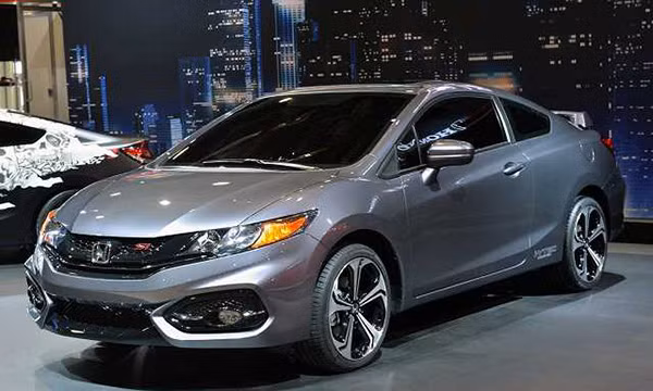 Honda Civic 2016 co gia tu 19.500 USD