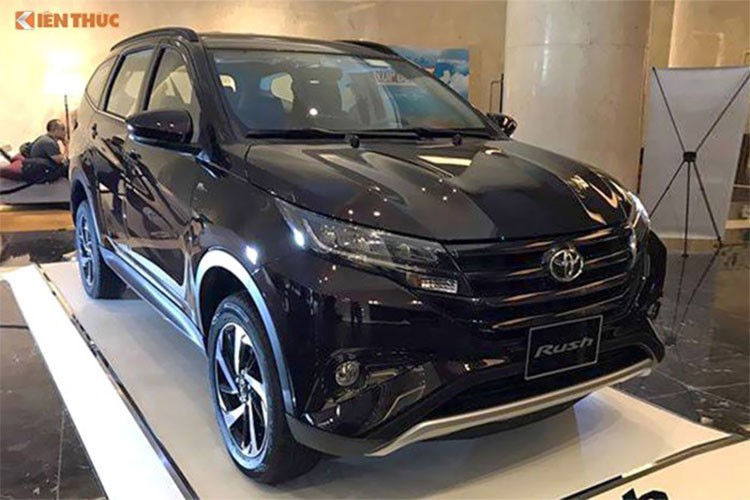Điểm đáng giá ở hai mẫu xe Mitsubishi Xpander và Toyota Rush này chính là việc được nhập khẩu nguyên chiếc và hưởng mức thuế ưu đãi 0% từ ASEAN. Dự kiến ngay trong tháng 8/2018 hai mẫu xe này sẽ được bán ra với mức giá khoảng từ hơn 500 đến hơn 600 triệu đồng.
