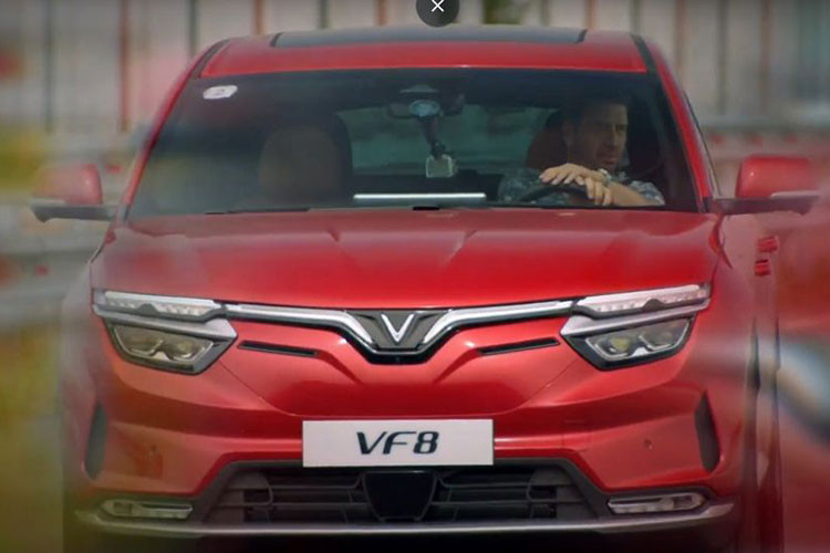 VinFast VF8 la tuong lai cua xe dien cong nghe cao Viet Nam-Hinh-3