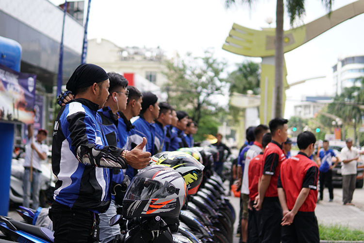 Nhìn lại chặng đường những chiếc xe máy Yamaha Exciter 2019 lăn bánh qua các điểm mốc đáng nhớ những ngày qua như; Đà Lạt, Quy Nhơn, Đà Nẵng, Hà Tĩnh... mỗi nơi lại đem đến một cảm xúc riêng, nhưng trên hết là sự hùng vĩ và đẹp đến lạ kỳ của đất nước và con người Việt Nam.