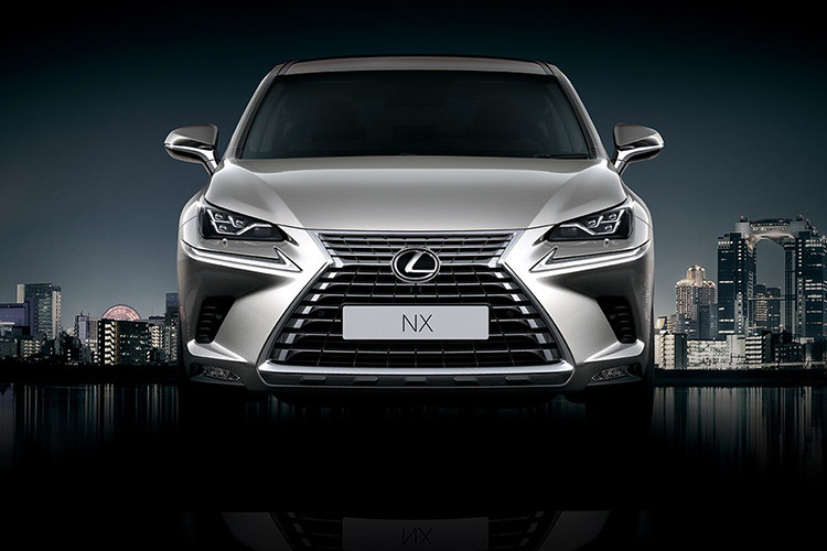 Tuy nhiên, phiên bản cập nhật mới của Lexus NX 2019 mới tại Malaysia cũng bị cắt giảm một vài tính năng. Cụ thể, Urban và F Sport đã không còn hệ thống thẻ khóa thông minh Smart Card Key (duy nhất Premium có tính năng này). Bộ sạc không dây cho điện thoại thông minh của Premium và F Sport cũng không phải trang bị tiêu chuẩn nữa.