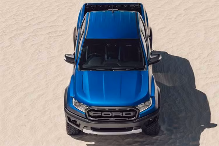 Theo thông tin từ nhà sản xuất Ford cho biết, để phát triển dòng xe bán tải Ranger Raptor mới này, các kỹ sư của Ford đã phải thử nghiệm chiếc xe này ở rất nhiều địa hình khác nhau từ sa mạc Borrego ở Mỹ cho tới những vùng hẻo lánh của Úc...