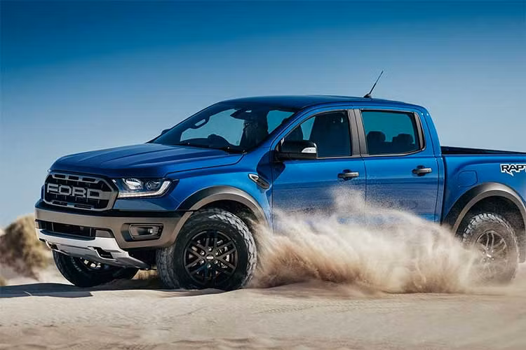 Với phiên bản Ranger Raptor mới, hãng xe Ford cho thấy định hướng đầu tư cho dòng bán tải và SUV đang là xu hướng trên thế giới. Đây cũng là thế mạnh của hãng xe Mỹ khi phân khúc sedan dần thoái trào. Các sản phẩm xe đa dụng và bán tải thiết kế nam tính, nhiều công nghệ giúp Ford thể hiện ưu thế so với các đối thủ.