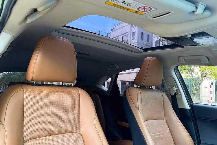 NX phiên bản 2019 được trang bị Hệ thống an toàn Lexus LSS +2 với những tính năng an toàn tiên tiến nhất như: Hệ thống an toàn tiền va chạm (PCS), Hệ thống điều khiển hành trình chủ động (DRCC), Hệ thống hỗ trợ theo dõi làn đường (LTA) và hệ thống đèn pha tự động thích ứng (AHS)...