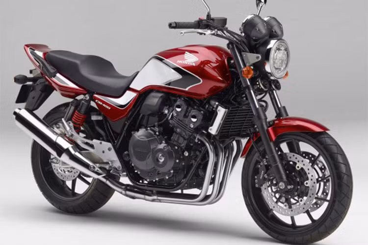 Được hãng xe máy đình đám đến từ Nhật Bản cho ra mắt lần đầu tiên vào tháng 4/1992, chiếc xe được bán riêng tại thị trường nội địa. Đến tháng 3/2005, Honda ra mắt bản đặc biệt của CB400S là chiếc CB400 Super Bol D'Or.