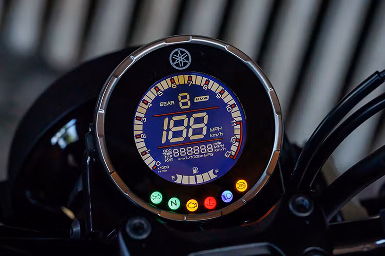 Yamaha XSR125 thuộc dòng xe Sport Heritage với các mẫu XSR700 và XSR900 là những người anh lớn trong dòng sản phẩm. Nếu tính theo thứ tự, XSR125 là mẫu xe có động cơ nhỏ nhất trong dòng sản phẩm này.