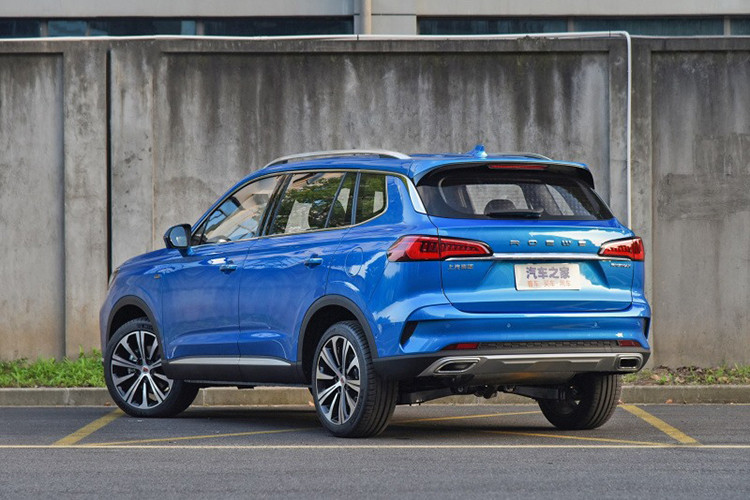 Về cơ bản, RX5 Max là một mẫu SUV mới định vị trên RX5 đã ra mắt trước đấy. Nó có kích thước lớn hơn, sang trọng hơn, và trang bị nhiều công nghệ hơn hẳn RX5.