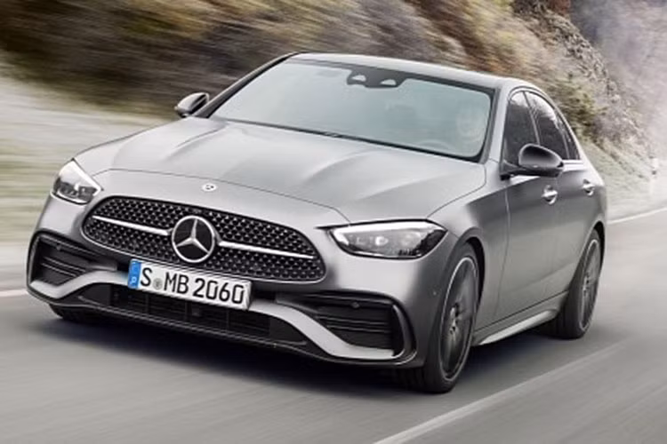 Mercedes-Benz C-Class 2022 trieu hoi gan 7000 xe vi nguy co chay