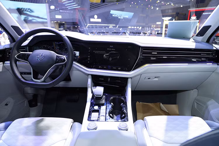 Volkswagen Touareg tai Viet Nam 