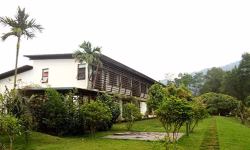 Vu dat rung Soc Son: Nha ca si My Linh xay vuot 138 met vuong