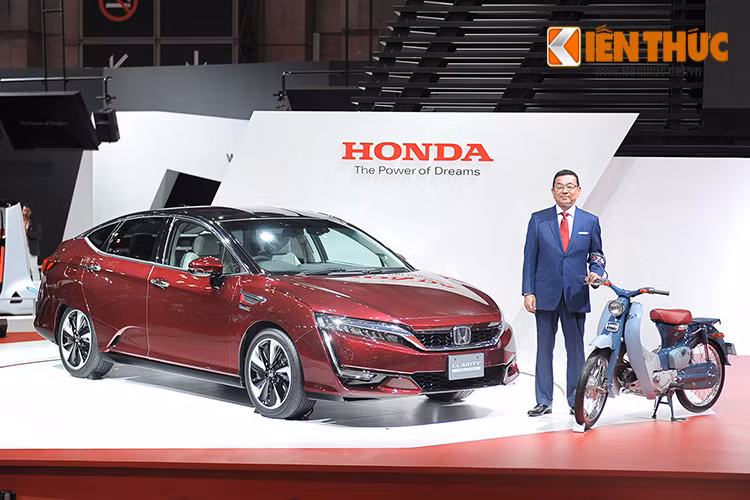 EV-Cub là mẫu phương tiện di chuyển cá nhân trong khoảng cách ngắn theo ý tưởng “kinh tế, dễ vận hành” mà Honda theo đuổi kể từ khi chế tạo chiếc Super Cub thế hệ đầu tiên.