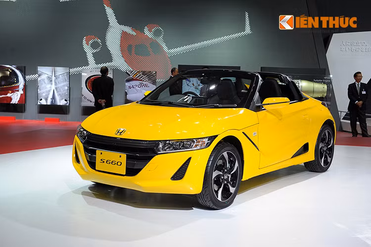 Dòng S660 hoàn toàn mới – mẫu xe cỡ nhỏ thể thao mui trần được thiết kế nhằm mang lại hứng khởi như một chiếc xe hơi thể thao đầy đủ tính năng.