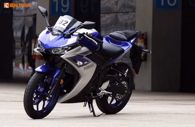Trong năm 2016 vừa qua Yamaha Việt Nam cũng đã từng triệu hồi tổng cộng 720 chiếc môtô Yamaha R3 được sản xuất từ tháng 06/2015 đến tháng 03/2016 với dải số khung từ MH3RH0760FK001001 đến MH3RH0760FK001720. Được biết đợt triệu hồi này liên quan đến lỗi động cơ của xe gây ảnh hưởng nghiệm trọng cho người sử dụng.