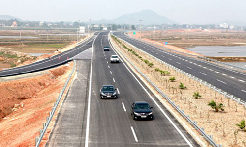 Co 31.000 phuong tien bi cam di vao cac tuyen duong cao toc