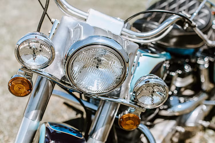 Bên cạnh điểm đặc biệt là tài sản thuộc sở hữu của Elvis Presley, chiếc Harley-Davidson FLH 1200 Electra Glide chỉ mới chạy được 126 dặm, tương đương khoảng 200 km.