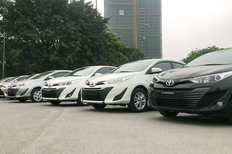 Toyota Vios tiếp tục cho thấy phong độ ấn tượng. Mẫu sedan hạng B giữ vững vị trí dẫn đầu thị trường lẫn phân khúc với doanh số 4.053 xe, tăng 11% so với tháng trước, tăng 41% so với cùng kỳ. Với doanh số này, Vios nắm chắc ngôi vị mẫu xe bán chạy nhất Việt Nam năm 2020.