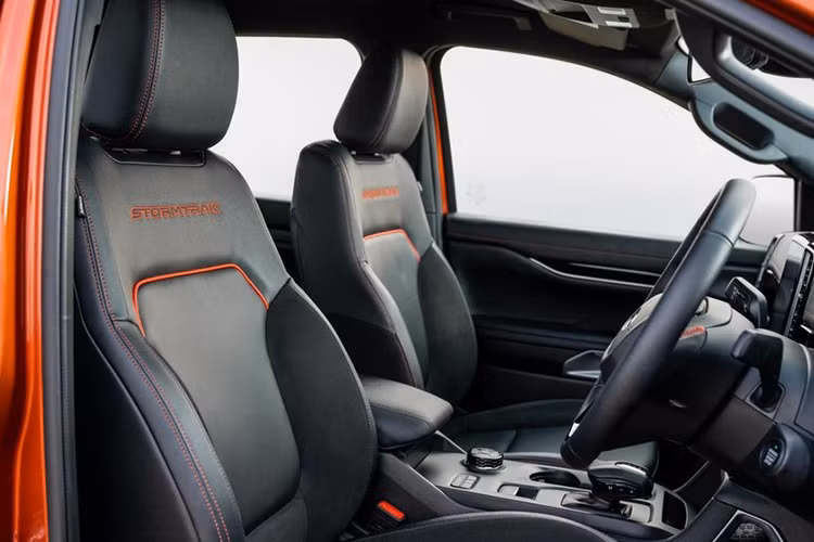 Ford Ranger Stormtrak 2024 chac chan se cap ben Viet Nam-Hinh-3