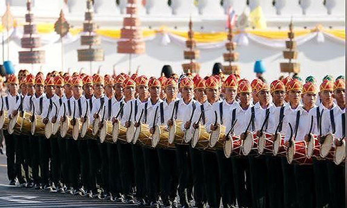 Vua Thai ket hon voi nu tuong than can-Hinh-3