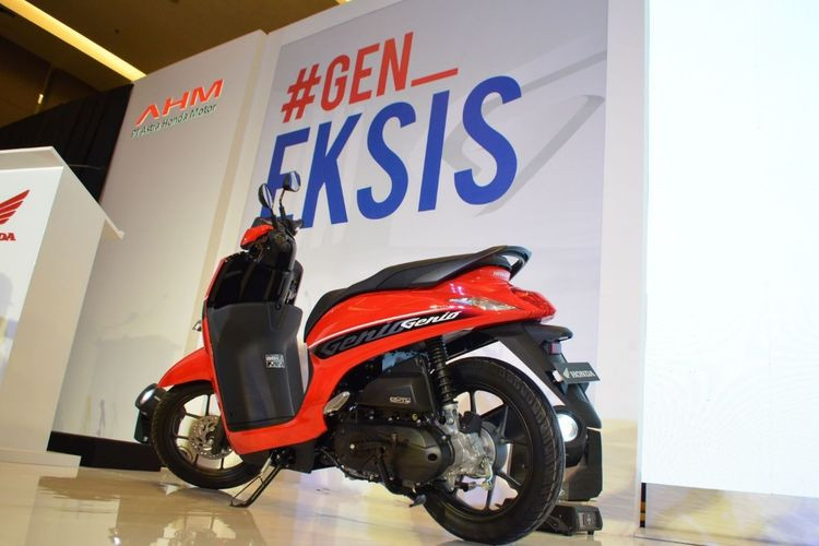 Tại thị trường xe máy Indonesia, khung của Genio được thiết kế bằng công nghệ eSAF hoàn toàn mới của Honda giúp cho chiếc xe trở nên nhẹ nhàng và dễ điều khiển hơn khi tổng trọng lượng khô của chiếc xe từ 89 kg.