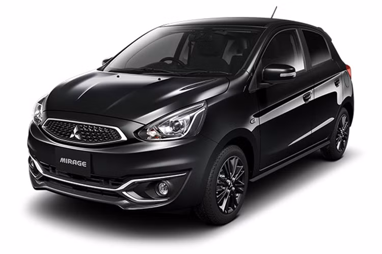 Mực dù có cái tên là Black Edition nhưng Mitsubishi Mirage phiên bản đặc biệt mới lại có nhiều tùy chọn màu sơn ngoại thất như đen trơn Black Mica, xám Titanium Grey Metallic phối đen Black Mica, đỏ Wine Red Pearl phối đen Black Mica, đỏ Red Metallic phối đen Black Mica và trắng White Pearl phối đen Black Mica.