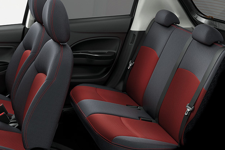 Động cơ tạo ra công suất tối đa 78 mã lực tại tua máy 6.000 vòng/phút và mô-men xoắn cực đại 100 Nm tại tua máy 4.000 vòng/phút. Động cơ tiêu thụ lượng xăng trung bình 23,8 km/lít (khoảng 4,2 lít/100 km).