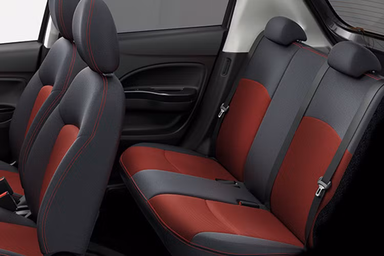 Động cơ tạo ra công suất tối đa 78 mã lực tại tua máy 6.000 vòng/phút và mô-men xoắn cực đại 100 Nm tại tua máy 4.000 vòng/phút. Động cơ tiêu thụ lượng xăng trung bình 23,8 km/lít (khoảng 4,2 lít/100 km).