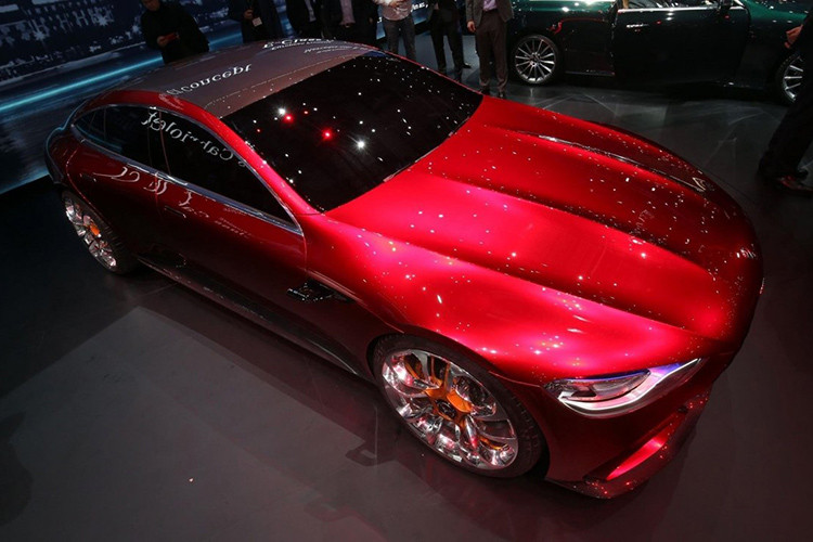 GT 4-Door Coupe dưới cấu hình 63 S hiện đang là mẫu xe thương mại mạnh nhất của Mercedes (không tính Mercedes-AMG One), nhưng vị trí này sẽ sớm thuộc về một mẫu xe khác có tên là GT73, các tin đồn gần đây cho rằng như vậy. Mercedes-AMG GT73 mới dự kiến sẽ ra mắt vào đầu năm tới và mạnh khoảng 800 mã lực.