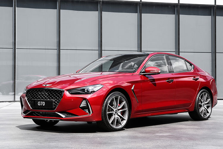 Chưa có giá bán cụ thể cho các phiên bản xe G70 taị thị trường ôtô Mỹ. Tuy nhiên theo thông tin từ phía trang thông tin chuyên ngành Carscoops dự đoán, mức giá Genesis G70 2019 khởi điểm sẽ từ khoảng 32.000 USD (tương đương khoảng 737 triệu đồng) tại thị trường Mỹ.