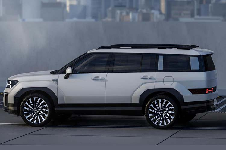 Đối với thị trường Bắc Mỹ, chiếc SUV cỡ D này sẽ được trang bị động cơ xăng GDI 4 xi-lanh, hút khí tự nhiên, dung tích 2.5L. Động cơ này đi với hộp số tự động 8 cấp và hệ dẫn động 1 cầu.