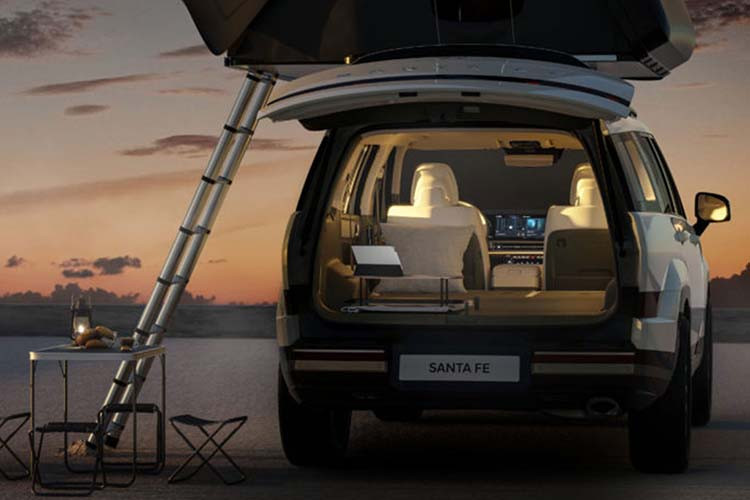 Theo một số nguồn tin, Hyundai Santa Fe 2024 sẽ có 4 tùy chọn động cơ, tùy theo thị trường phân phối. Đối với thị trường Hàn Quốc, xe sẽ được trang bị 2 tùy chọn động cơ.