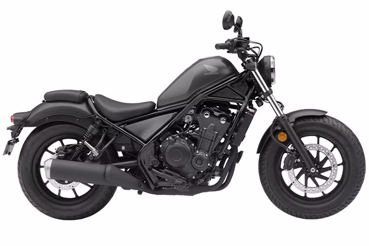 Động cơ của Honda Rebel 500 tại Việt Nam sẽ vẫn là loại động cơ xylanh đôi, dung tích 471 cc, làm mát bằng dung dịch, sản sinh công suất 45,4 mã lực tại tua máy 8.500 vòng/phút và mômen xoắn cực đại 44,6 Nm tại tua máy 6.000 vòng/phút.