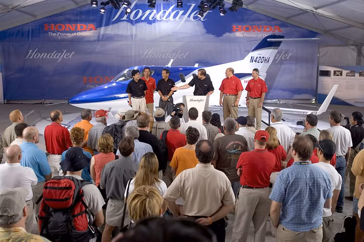 Với mẫu máy bay phản lực cá nhân này, hãng Honda đã chính thức đặt chân vào ngành công nghiệp hàng không đang mang lại 23 tỷ USD doanh số mỗi năm.