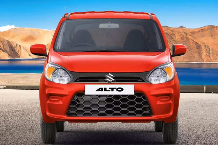 Trong đó, lưới tản nhiệt dưới được thiết kế hình thang và đi kèm mắt lưới hình tổ ong. Riêng cụm đèn sương mù trước nằm trên cản va đã biến mất ở Suzuki Alto 2019. Đáng tiếc là những thay đổi trong thiết kế ngoại thất của Suzuki Alto 2019 tại thị trường Ấn Độ cũng dừng ở đây.